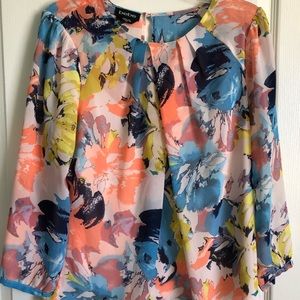 Floral BEBE long sleeve top